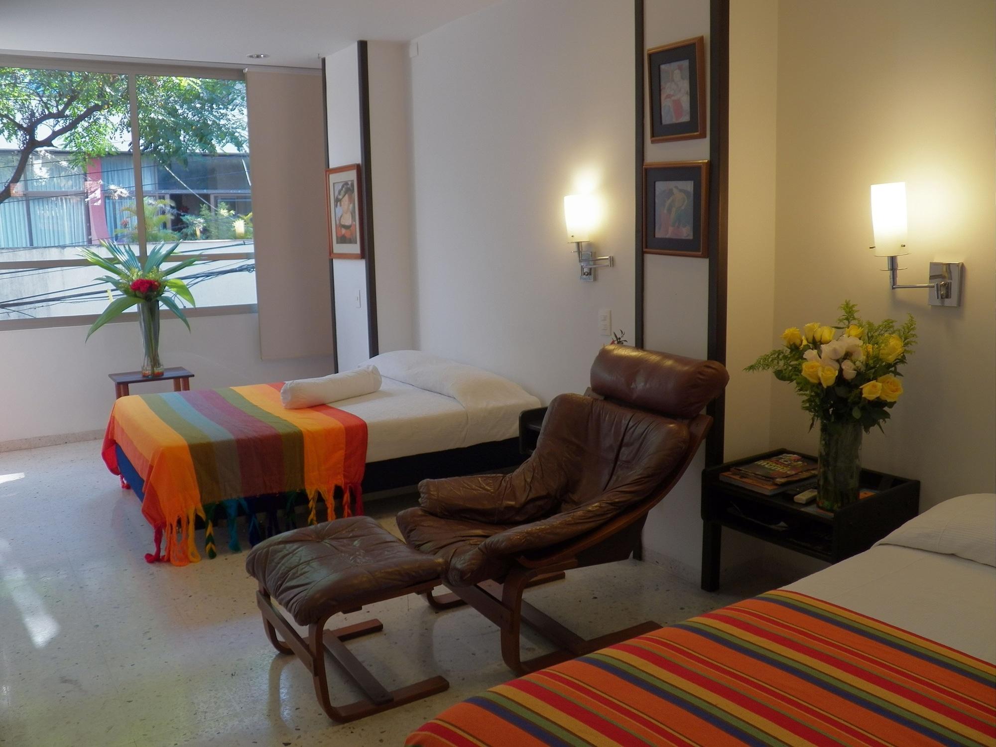 Hotel Casa Santa Monica Norte Cali Exteriör bild