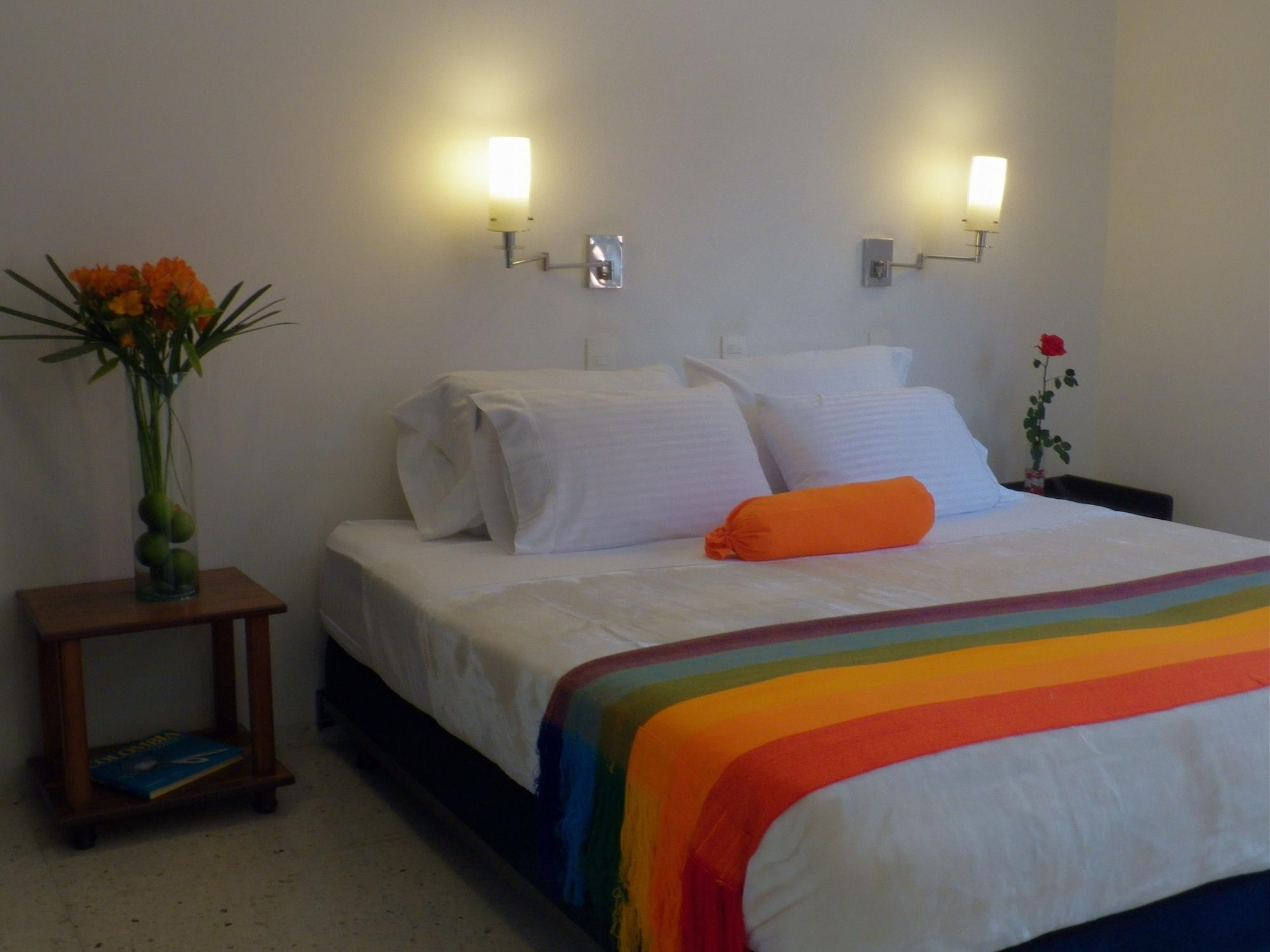 Hotel Casa Santa Monica Norte Cali Exteriör bild